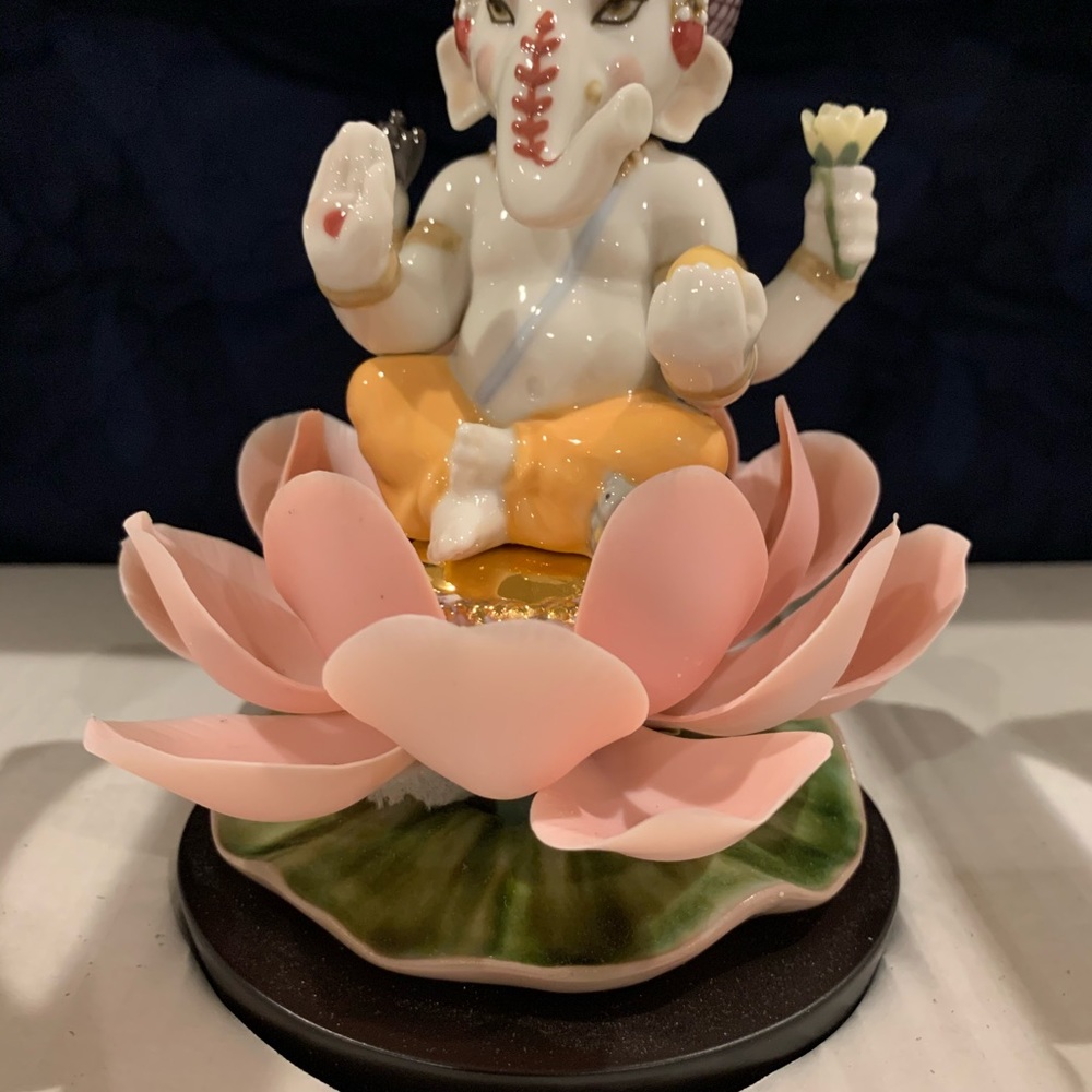 Lladro Hindhu Figurine Item # 1008635